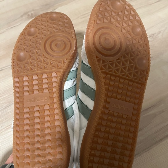 Cute Spring Adidas Samba OG women’s size 8.5. ID0492 green and white - Picture 3 of 11